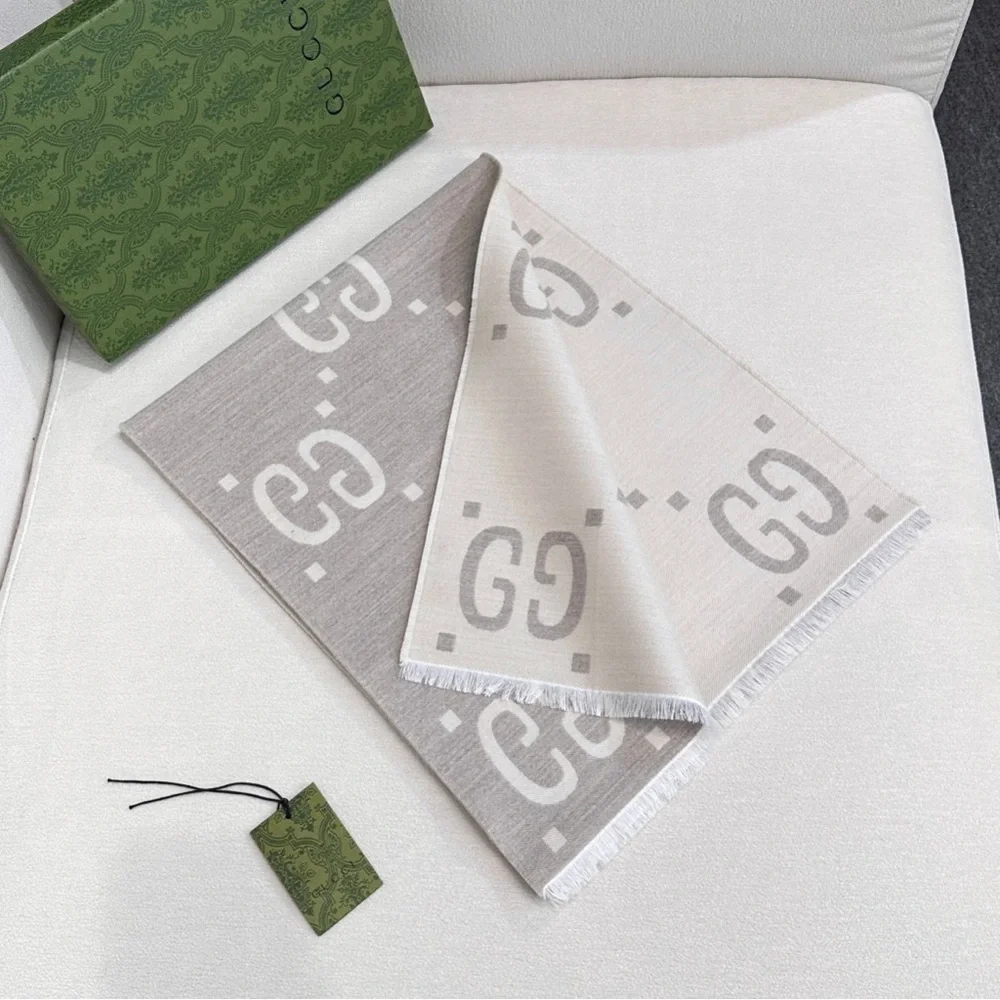 Gucci Reversible Beige & Ivory GG Logo Scarf